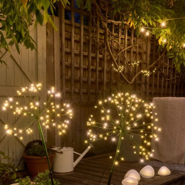 National Trust LED Solar Dandelion Outdoor Light 35cm, Green Outlet