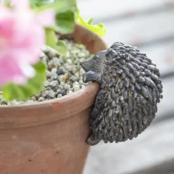 National Trust Pot Hanger, Hedgehog Hot
