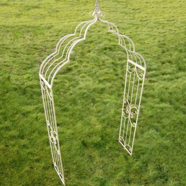 National Trust Vintage Style Garden Arch Outlet